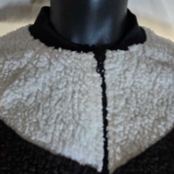 Cropped Teddy Nike Jacket - Picture 2 of 9